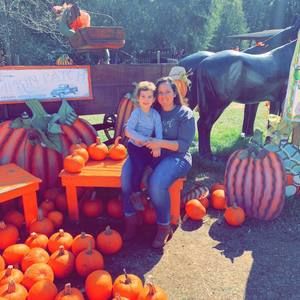 Meet your Posher, Adrienne